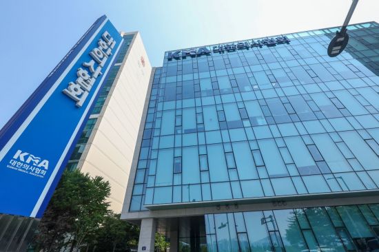 의협 "시간 쫓겨 검토 불충분한 결과에 유감"