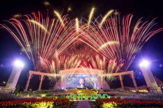 에버랜드, '케이팝 데몬 헌터스' 불꽃쇼·테마존 15만명 다녀가