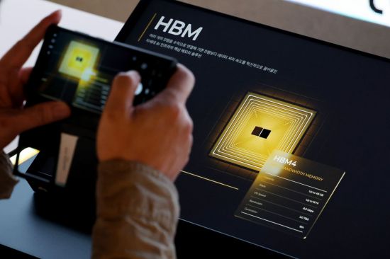 [초동시각]반도체 호황의 역설