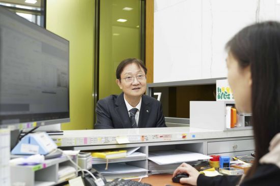 아파트 판 이찬진, 코스피 추종 ETF 샀다