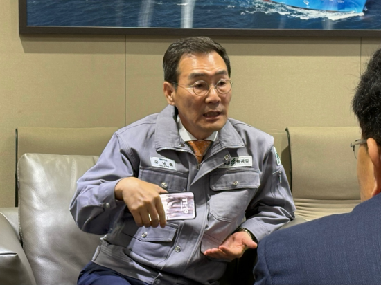 "한진 저력 남아있네" HJ重, 컨테이너 1만개 싣는 배 재도전