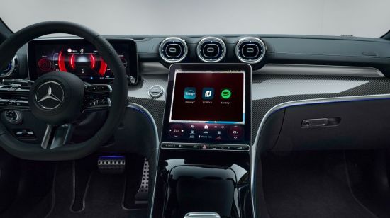 메르세데스-벤츠, 차가 인천공항 항공편 결항도 알려준다