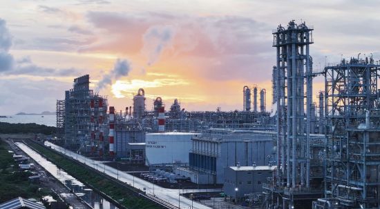 롯데건설, 인니 초대형 석유화학단지 준공…현지 첫 나프타분해시설 가동