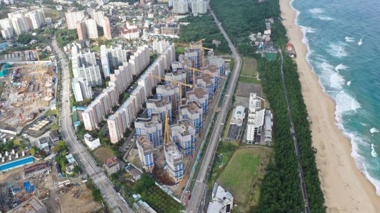 강릉 아파트 시장 '양극화' 심화… 비치프론트 ‘오션시티 아이파크’ 나 홀로 선전