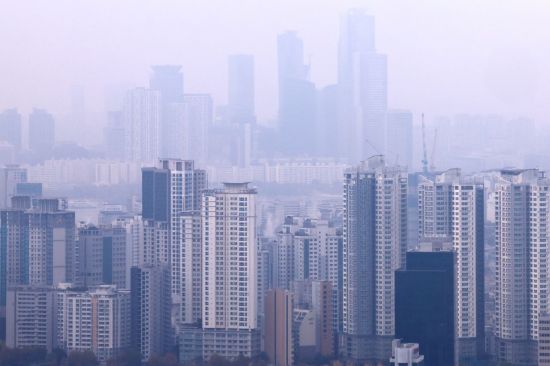 부동산 공시가격 체계 새로 짠다…시세 개념 잡고, 5년 단위 반영률 설정