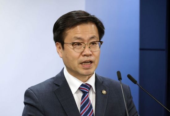 [포토] 한미 관세협상 관련 브리핑 하는 여한구 본부장