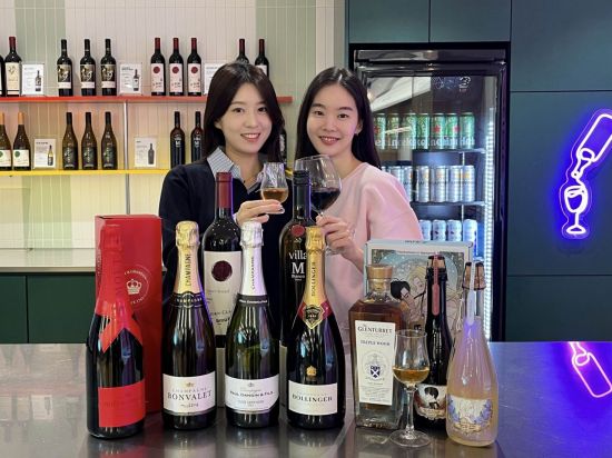 GS25 와인25플러스, 연말 주류 페스타…희귀 와인·VIP투어 티켓까지