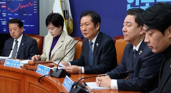 [포토] 정청래 "당원 1인1표 시대 관련 19~20일 전당원 투표 실시"