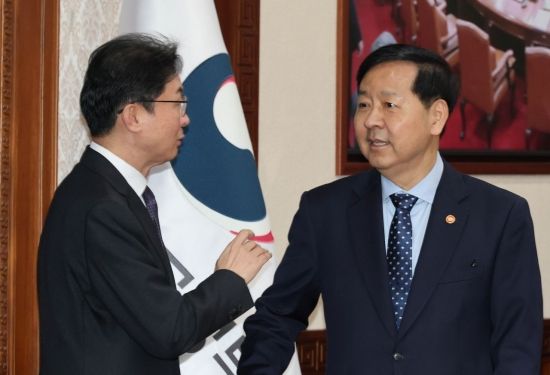 [포토] 구윤철 부총리와 이억원 위원장