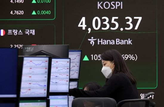 [포토] 3% 가까이 상승한 코스피