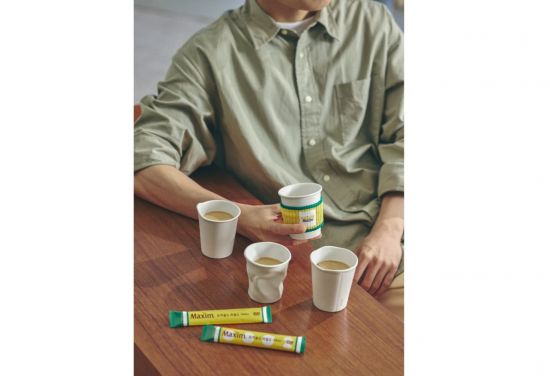 '컵 굿즈'에 팝업스토어 '맥심가옥' 잼있네