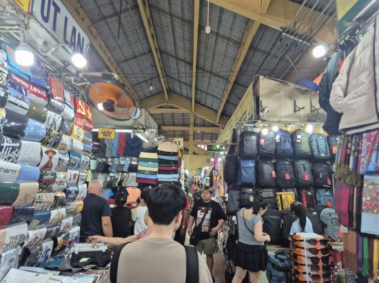 [짝퉁의공습]⑪트럼프 압박 '반짝 효과'…위조품 천국 호찌민 벤탄시장