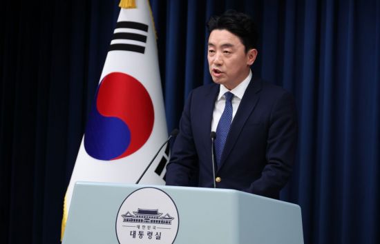 강훈식 비서실장, 쿠팡 정보유출에 "징벌적손배 작동안해" 지적