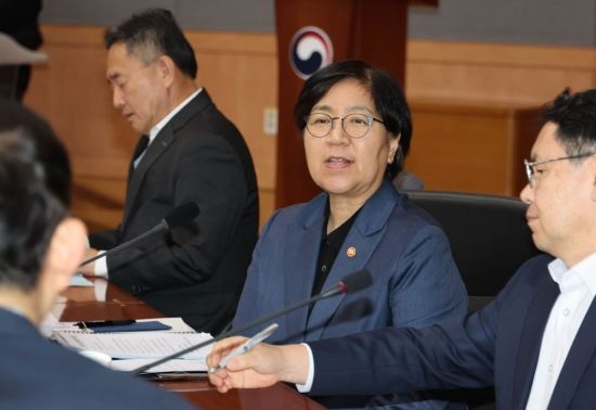 [포토] 발언하는 정은경 보건복지부 장관