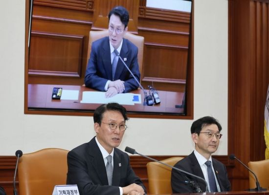 [포토] 헌법존중 정부혁신 TF 간담회 발언하는 김민석 총리