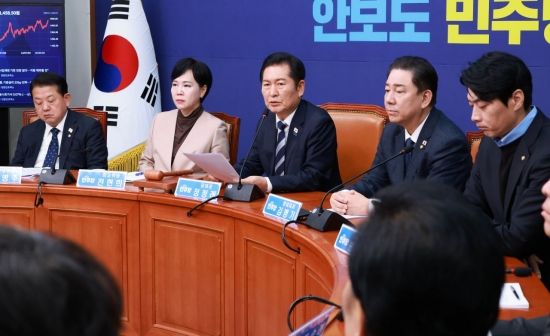 [포토] 정청래 "내일 추경호 체포안 표결…지시 따른 국힘 모두 공범"