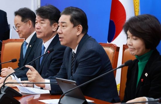 [포토] 김병기 "홈플 정상화 모든 방안 신속히…인수안도 추진"