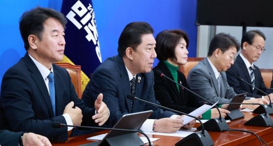 [포토] 김병기 "30만 생계 벼랑 끝...홈플러스, 유암코 등 인수 방안 추진"