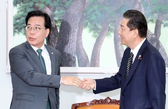 법정기한 내 처리 기로에 선 내년 예산…막판 大타협 나오나