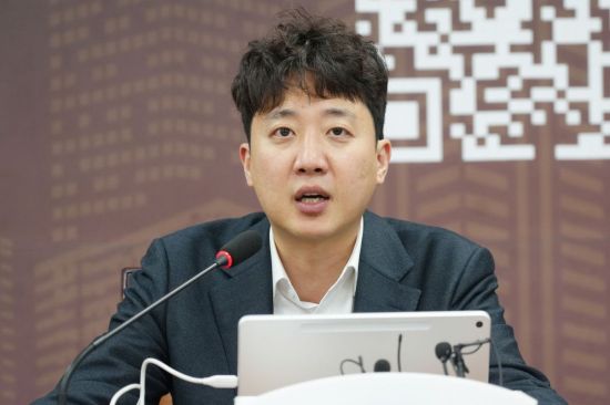 이준석 "계엄사과, 보수 절단 낸 尹이 해야…한동훈 '당게' 사태, '혜경궁 김씨' 사건과 유사"