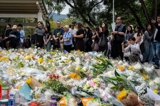 이웃집 문 두드리며 "불났어요"…4명 살리고 떠난 의인에 홍콩 전역 '추모'
