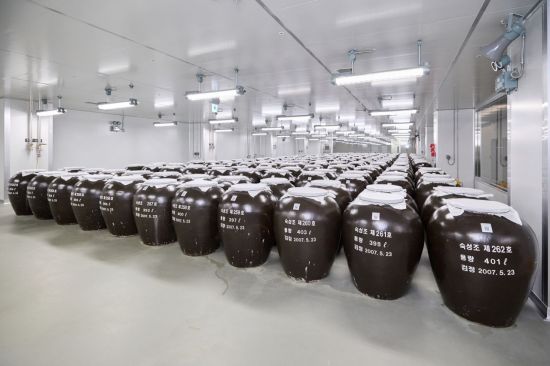 [르포]옹기로 빚은 '화요'…22살 경쟁력 앞세워 매출 1000억원 재도전