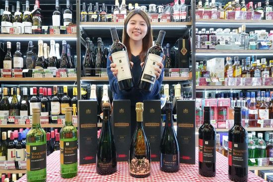 "프리미엄 샴페인부터 PB제품까지" 세븐일레븐, 연말 주류 특가전