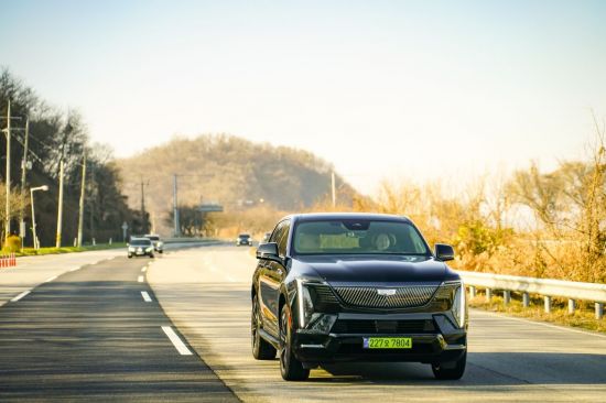 [타볼레오]'손 떼고 발 떼고'…韓 도로 달린 GM 슈퍼크루즈 직접 타보니"