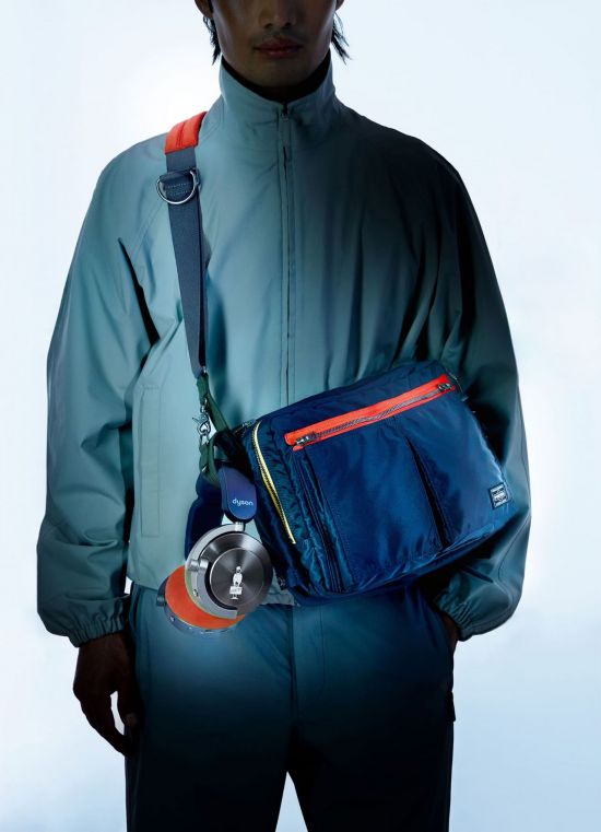 다이슨, 포터와 콜라보…한정판 '헤드폰&숄더백' 출시