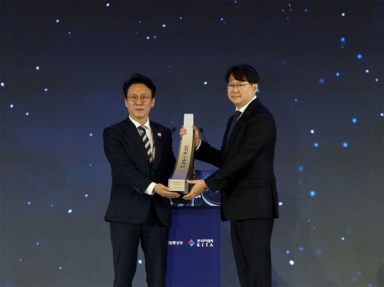 한미반도체, 3억불 수출의 탑 수상