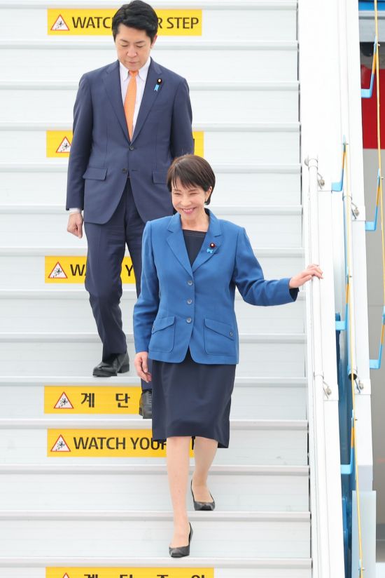 日, 한중 정상회담 논평 자제…"한일은 중요한 이웃나라"