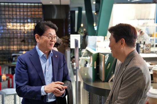 차우철 롯데마트·슈퍼 대표 "국내 본업 강화·해외 사업 확대"…'파트너스 데이' 성료