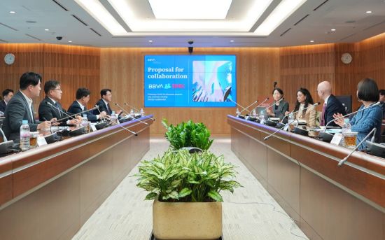 BNK금융, BBVA은행과 협력 확대 위한 실무협의