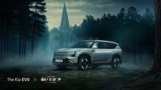 '나이브스 아웃' 사건 현장이 된 그 차…기아 'EV5' 눈길