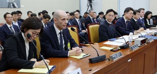 [포토] 청문회 발언하는 해롤드 로저스 쿠팡 대표