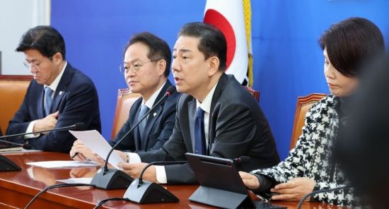 [포토] 김병기 "시간은 내란세력 편 될수도…전담재판부 차질없이 추진"