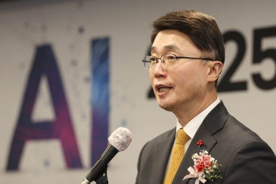 [포토] 축사하는 류제명 과기부 제2차관