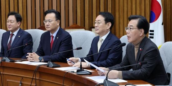 [포토] 송언석 "與, 내란재판부 설치법 즉각 철회해야"