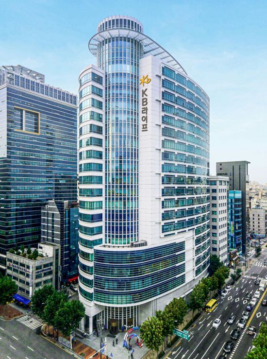 KB라이프, '웹어워드코리아 2025' 보험분야 대상