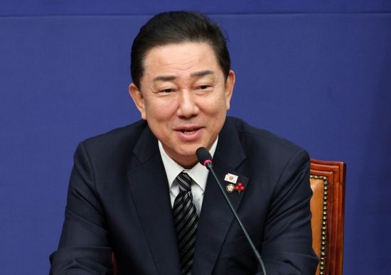 [포토] 인사말하는 김병기 원내대표