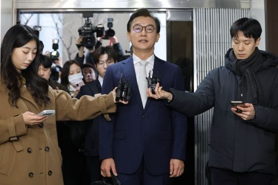 [포토] 입장 밝히는 전재수 민주당 의원