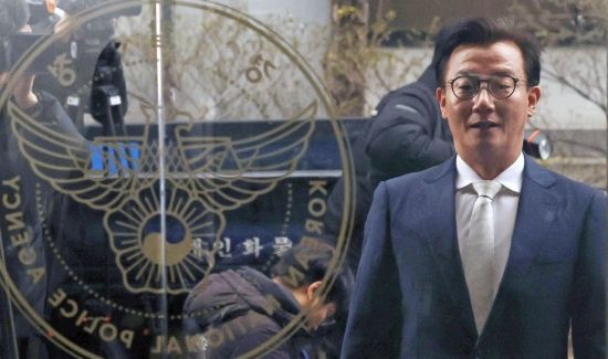 [포토] 국가수사본부 도착한 전재수 의원