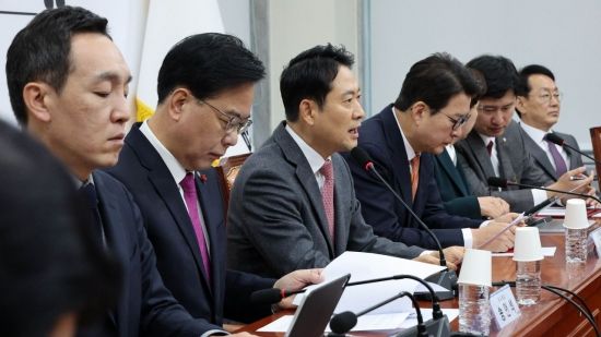 [포토] 장동혁 "반민생 경제정책, 겨울철 서민 고통 키우는 주범"