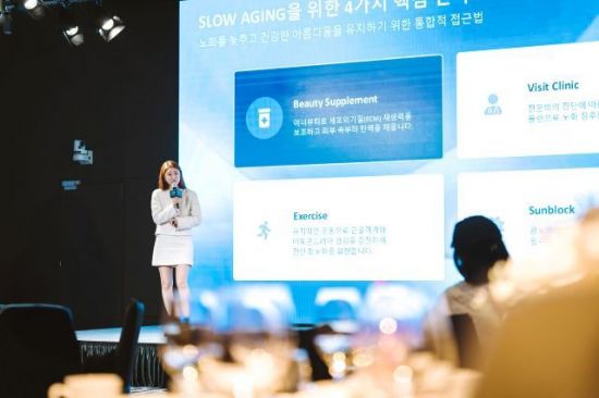 인크레더블버즈, 누트라코스 행사서 골드제이의원 이현주 대표원장 초청 강연