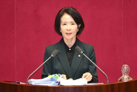 [포토] ‘정보통신망법’ 필리버스터 시작…첫 주자 국민의힘 최수진