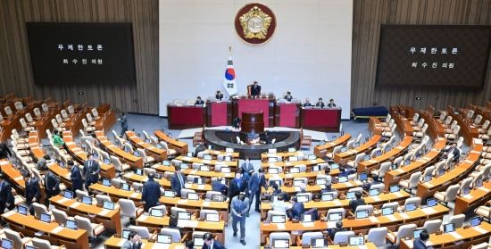 22대 국회 기업 규모별 차등규제 법안 149건 발의…"성장 회피 더 굳어져"