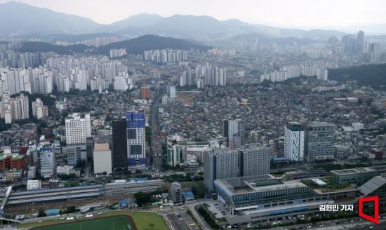 사업비로 전세금 반환…이주비 대출 규제에 돌파구 찾는 조합[부동산AtoZ]