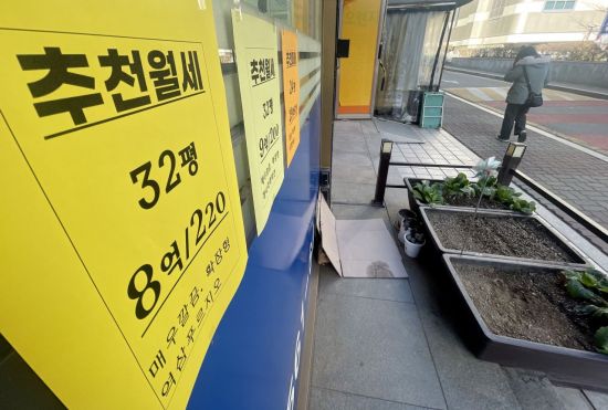 父에 106억 무이자로 빌려 집산 아들, 4·8세 자식 앞세워 주택쇼핑한 아빠…이상거래 적발