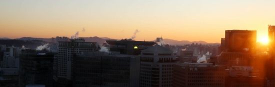 [포토] 난방 수증기 내뿜는 도심빌딩