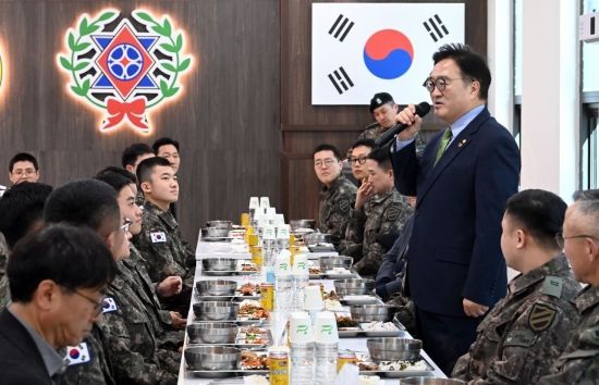 [포토] [포토] 우원식 의장, 108기계화보병대대 방문